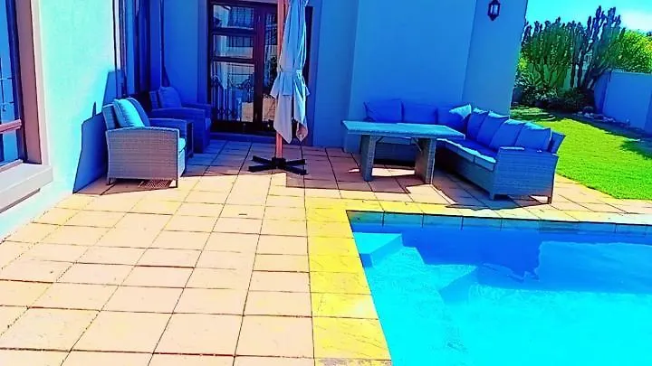 5 On Dana Villa Port Elizabeth