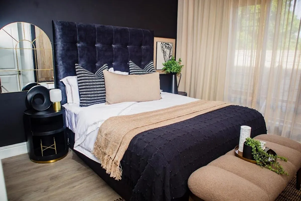 5 On Dana Villa Port Elizabeth